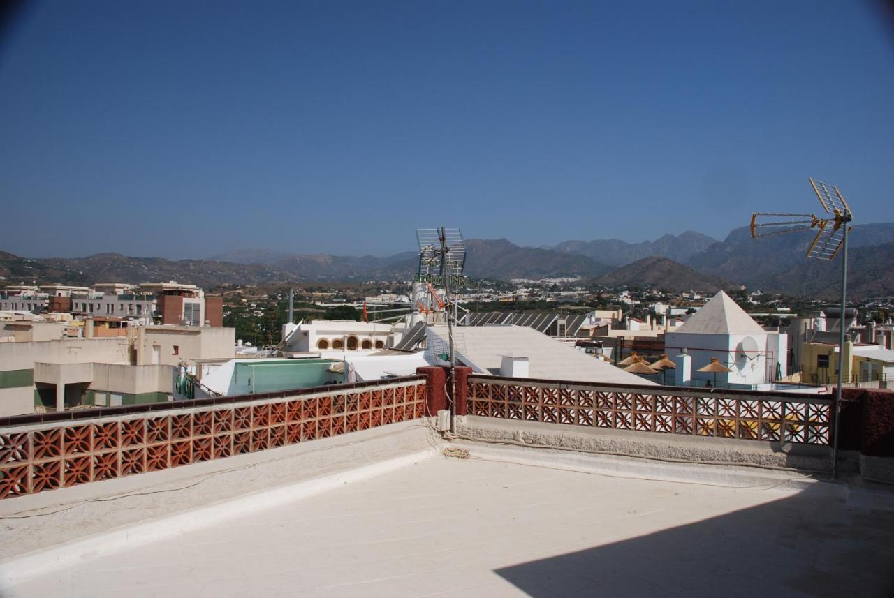 Mini Penthouse Close To With Seaviews Apartment Nerja